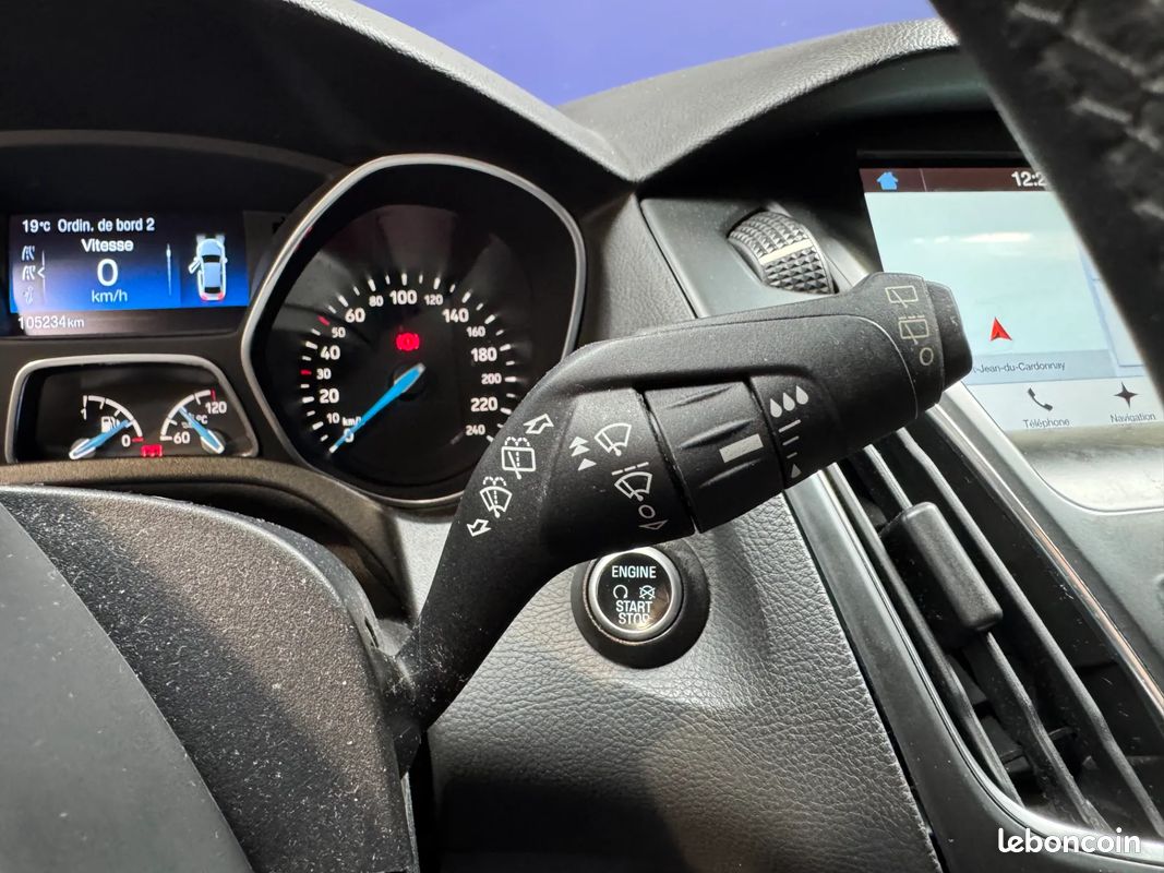 FORD Focus ST-Line 1.0 Ecoboost 125ch - Suivi - Caméra de Recul - GPS (image 33)