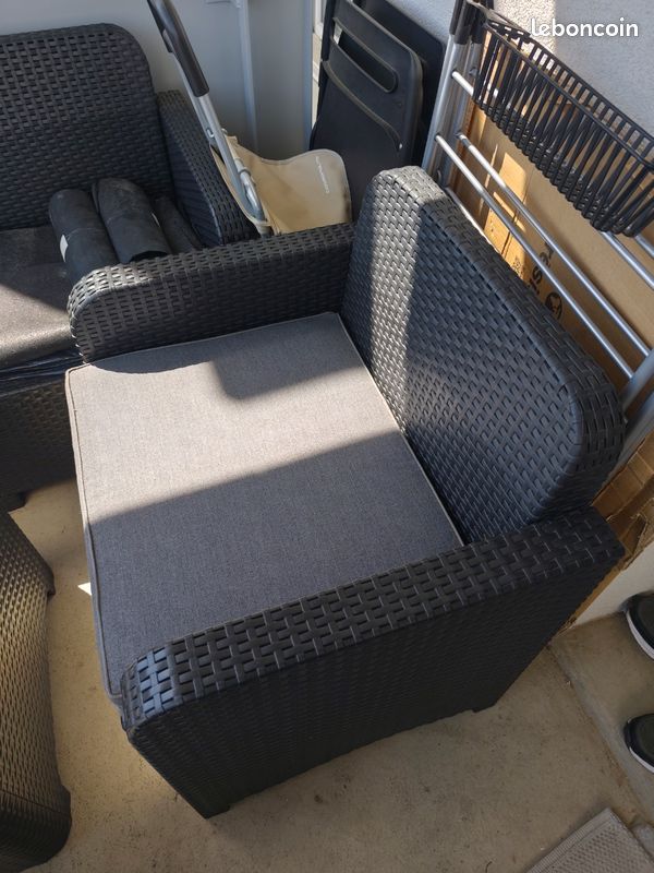Salon de jardin comme neuf complet (image 2)