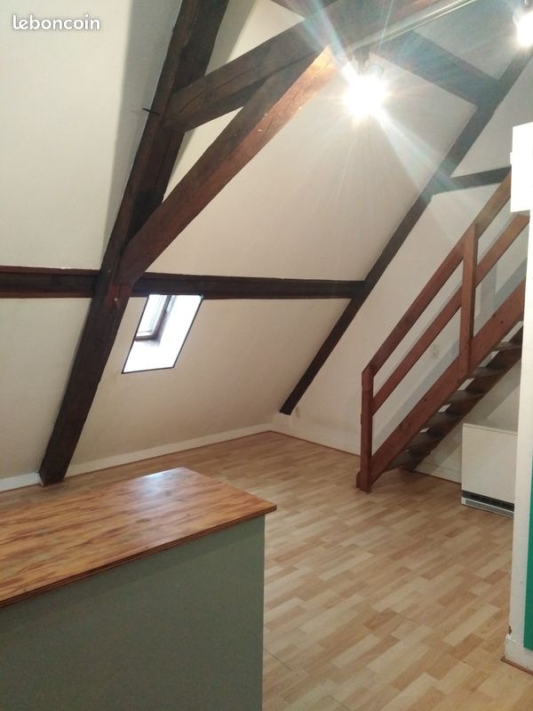 Appartement 1 pièce 30 m² · à Giat · 30 m² · 300 €/mois