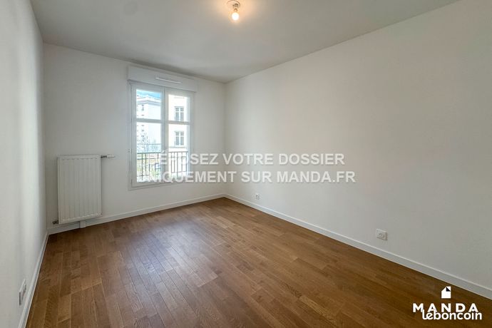 https://img.leboncoin.fr/api/v1/lbcpb1/images/c7/ed/3f/c7ed3f371470b88c53b61ac23bfdfdd34299ed52.jpg?rule=ad-image