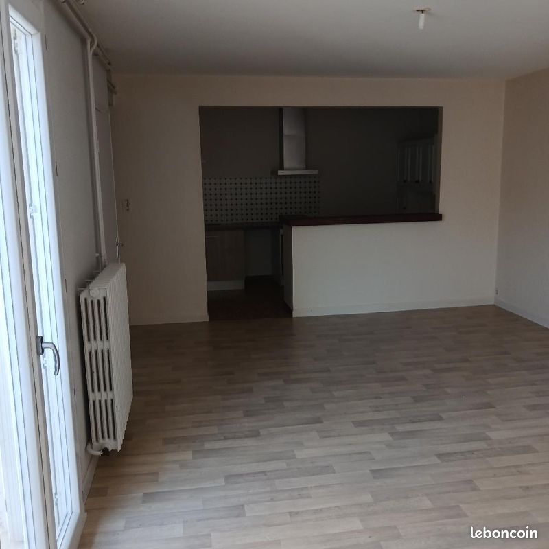 Appartement 2 pièces 65 m² · à Aurillac · 65 m² · 595 €/mois