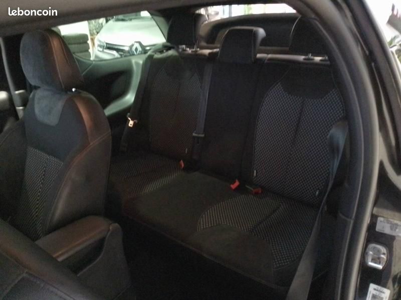 Citroen DS3 1.6 e-HDi110 Airdream Sport Chic (image 9)