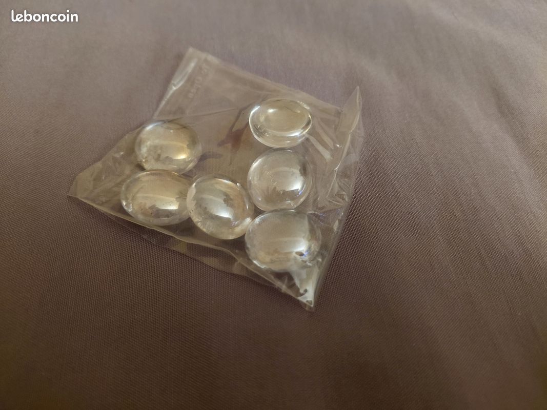 Pour un joli cadeau 2 mini bougies avec perles déco et coupelle (image 3)