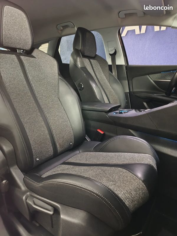 PEUGEOT 3008 1.2 PureTech 130ch Allure EAT6 - 2017 - Suivi complet Peugeot - Climatisation - i-Cockpit - Carplay (image 27)