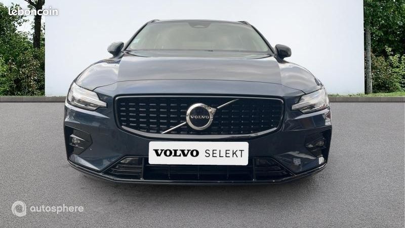 Volvo V60 B4 197ch Ultra Style Dark DCT 7 (image 8)