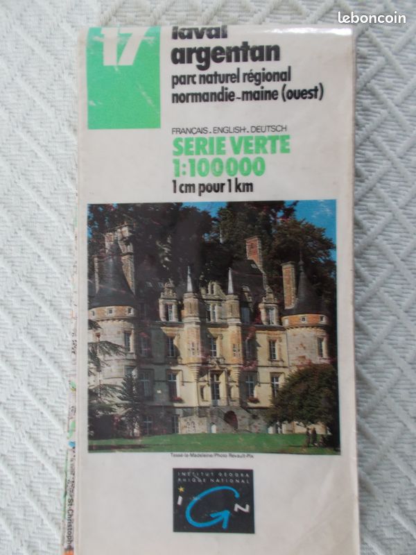 Carte IGN Laval-Argentan + Itinéraires de randonnée en Mayenne (image 1)