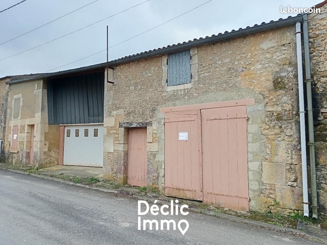 Maison 3 pièces 175 m² · à Brizambourg · 175 m² · 24 500 €