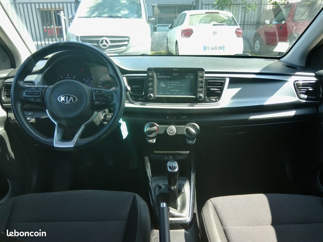 Kia rio IV 1.4 CRDI 90 CONNECT 3/18 208mkm 2°m/france carplay/tel /camera+radar ar/capt pluie+lum/regul/tel/ja15/clim auto/carnet entretien ok/chaine distrib/ (image 8)