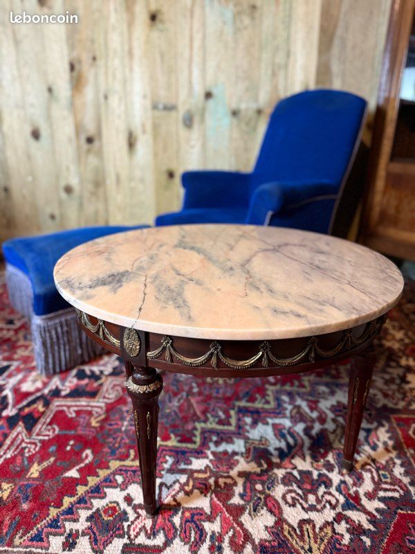 Table basse de style Louis XVI en acajou (image 4)