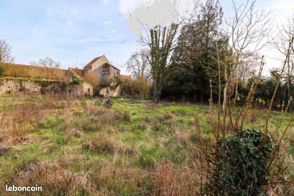Terrain 773 m² Nucourt · 77 500 €