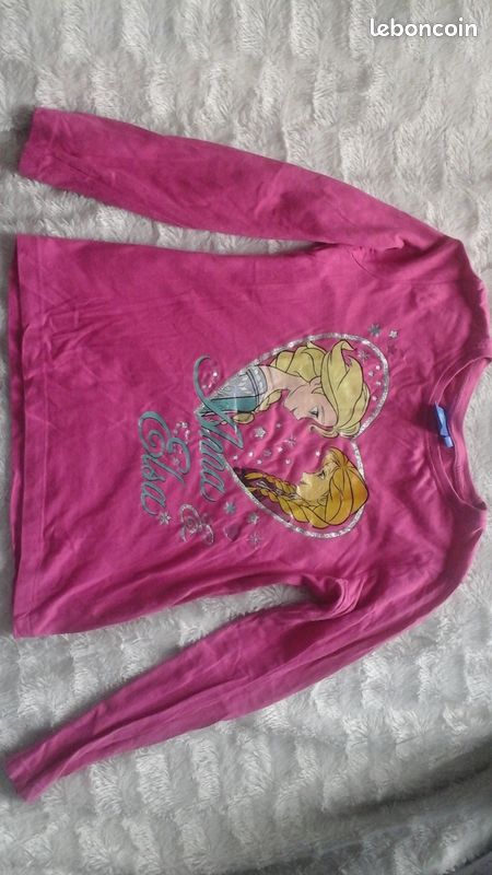 Pull fushia la reine des neiges en 10 ans (image 1)