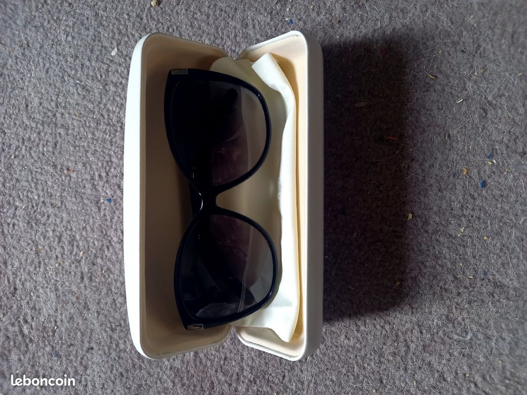 Lunettes de soleil noires Chloé femmes (image 1)