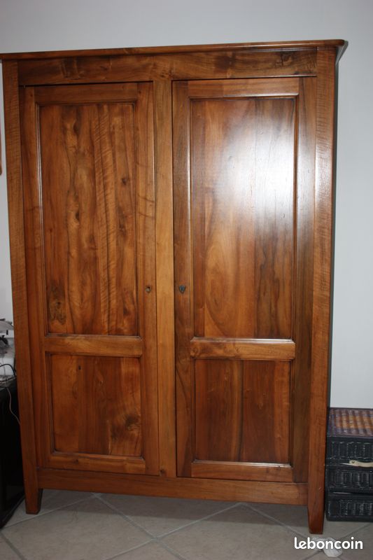 Armoire en noyer 2 portes (image 1)
