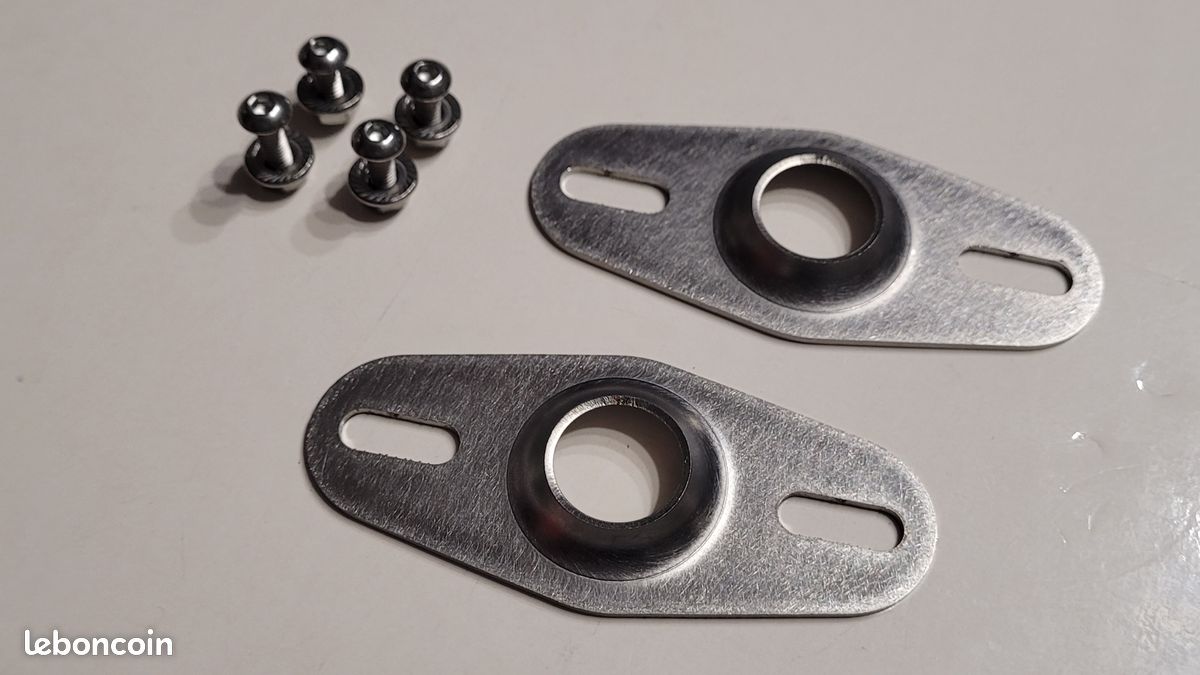 Guide de butée capot inox Spitfire & GT6 réf 612617 (image 2)