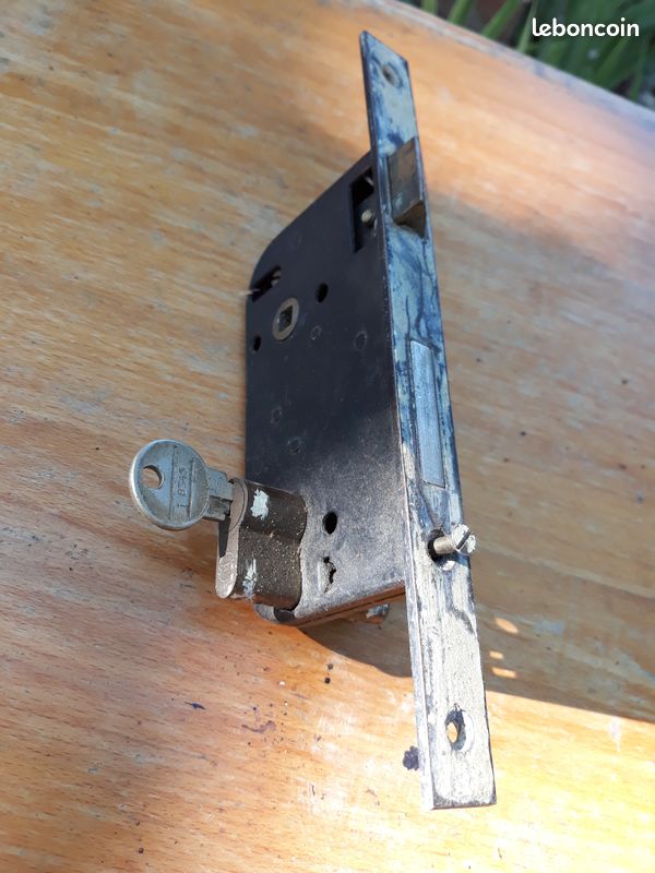 Bloc serrure avec 2 clés CLAI 2 (image 1)