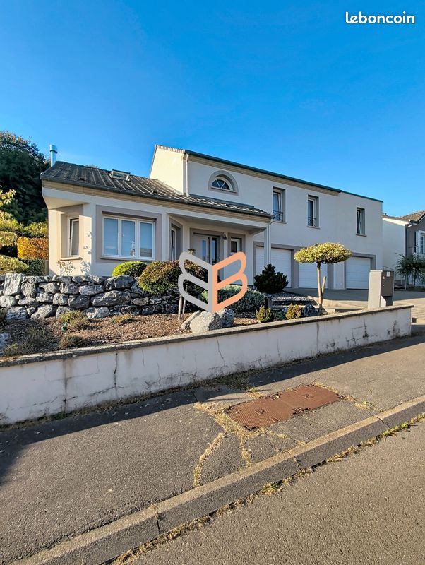 Maison 8 pièces 191 m² · à Crusnes · 191 m² · 499 900 €