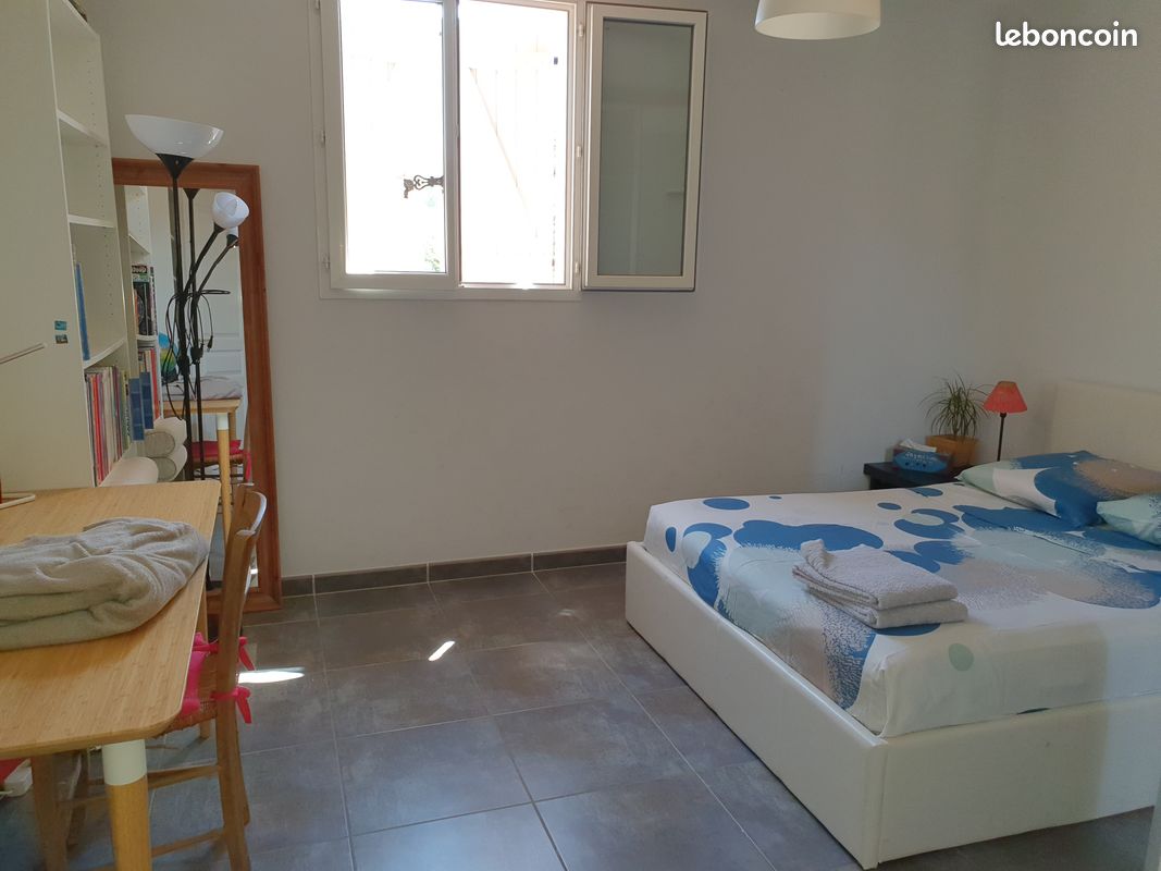 Maison avec piscine calme près de la mer à pieds (image 2)