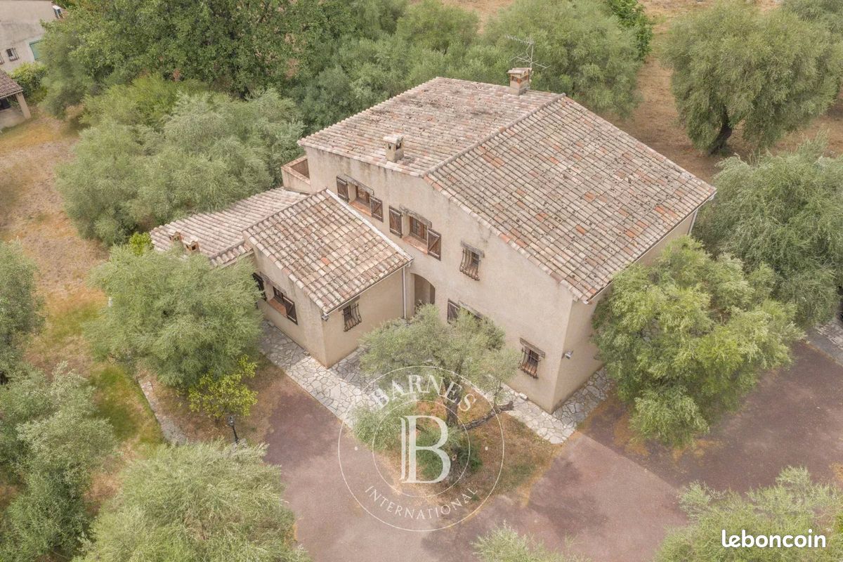 Maison 6 pièces 156 m² · à Tourrettes-sur-Loup · 156 m² · 900 000 €