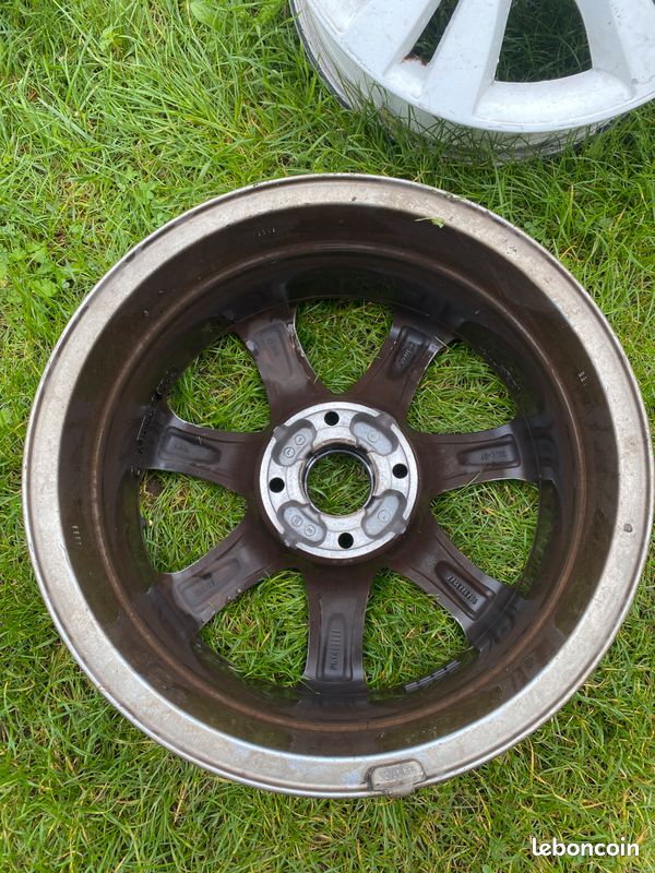 3 jantes alu Citroën DS3 16 pouces (image 3)