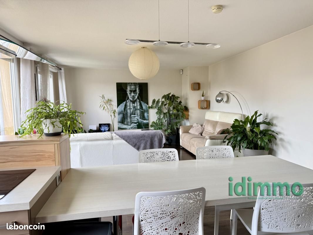 Appartement 4 pièces 81 m² · à Vénissieux · 81 m² · 249 000 €