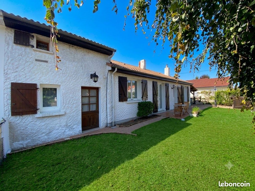Maison 7 pièces 140 m² · à Bouaye · 140 m² · 330 000 €