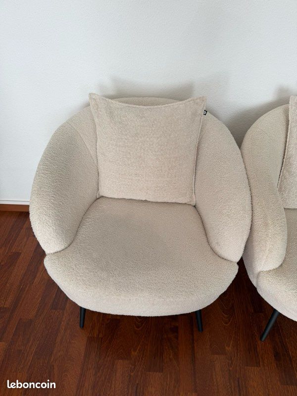 Lot de 2 fauteuils bouclette écru / beige – excellent état (image 2)