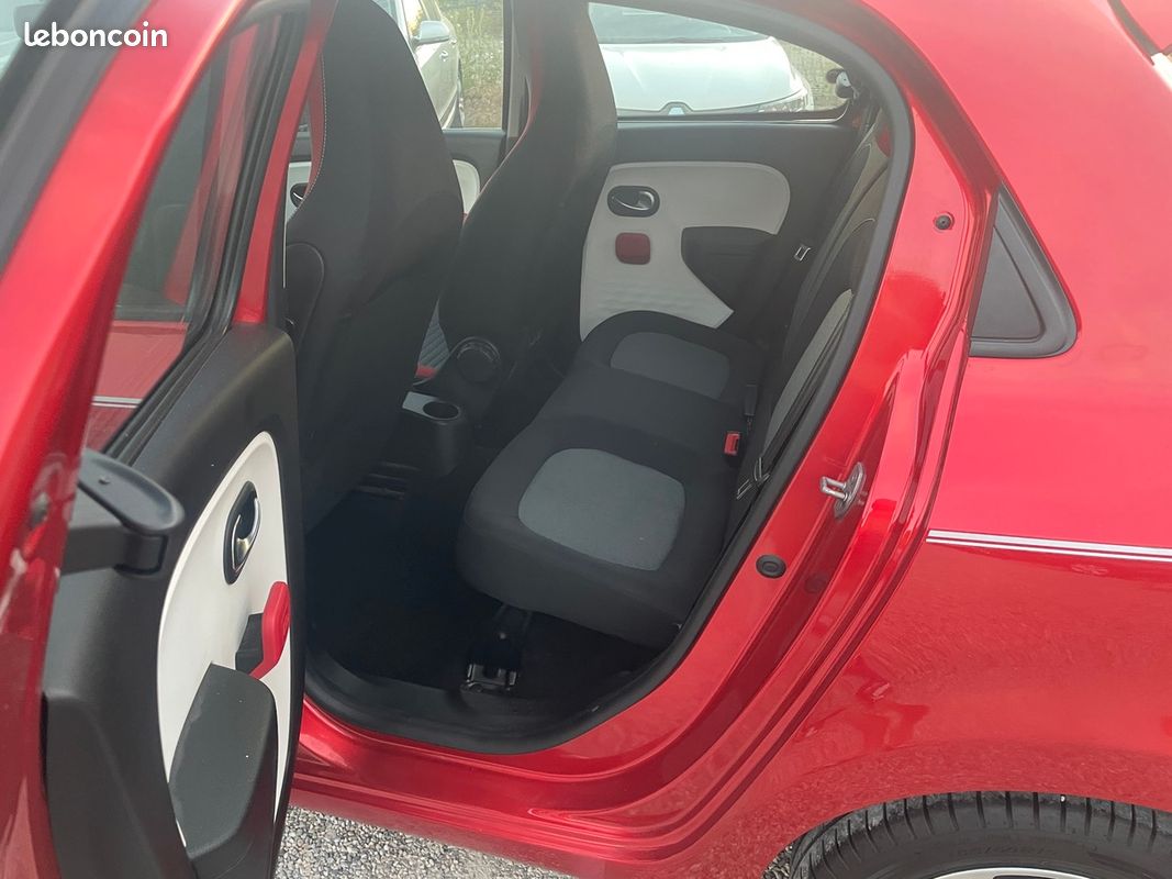 RENAULT Twingo Twingo III 1.0 SCe 70 E6 Zen Faible KM. Garantie 6 mois (image 13)