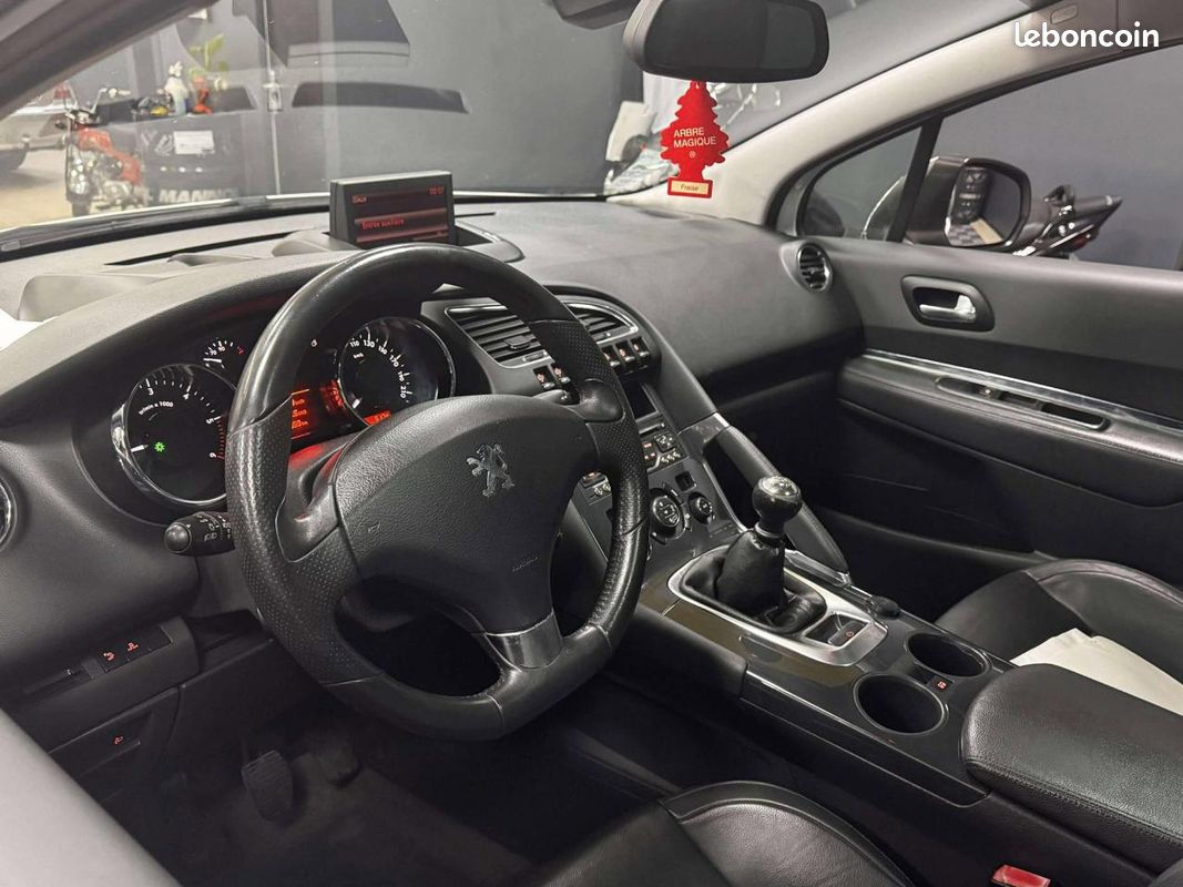 PEUGEOT 3008 1.6 HDi FAP - 112 féline PHASE 1 (image 4)