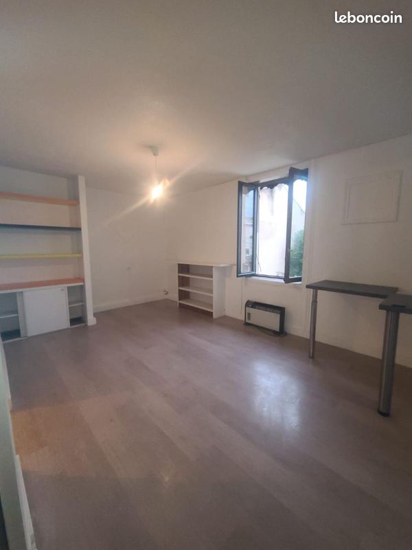 Appartement 2 pièces 38 m² · à Vénissieux · 38 m² · 585 €/mois