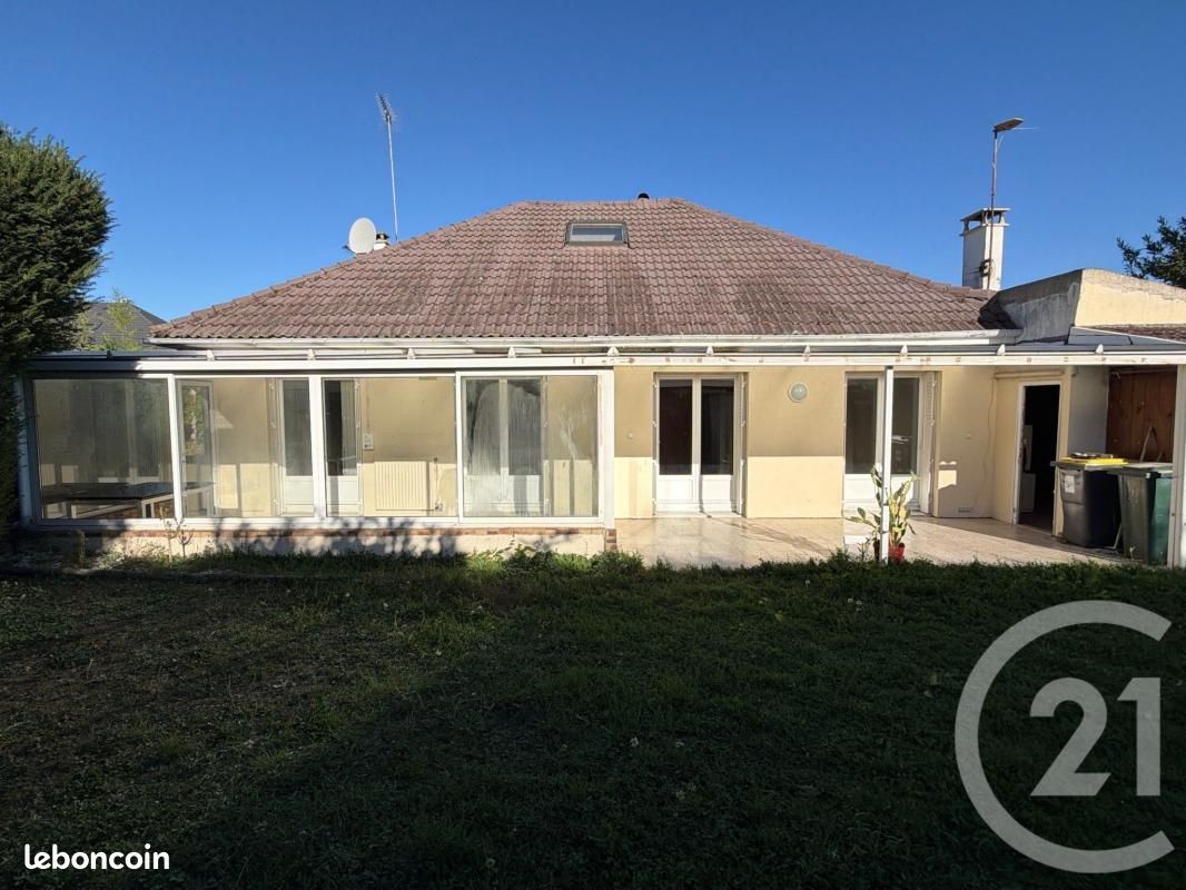 Maison 7 pièces 127 m² · à Ecquevilly · 127 m² · 369 000 €