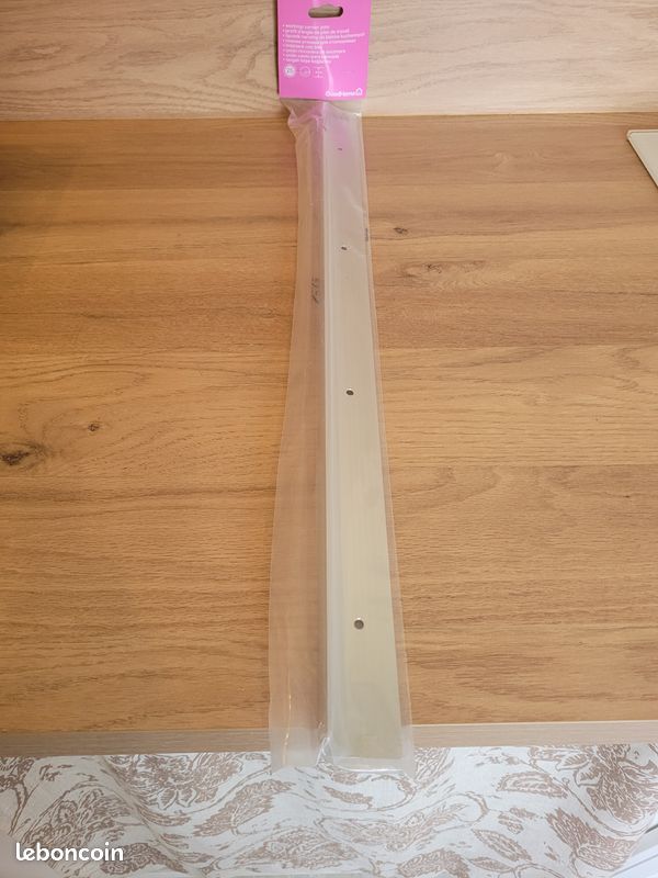 Profil de finition GoodHome pour plan de travail (image 1)