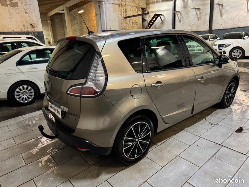 Renault scenic 1.6l dci 130ch bose 151000km an 2013 (image 7)
