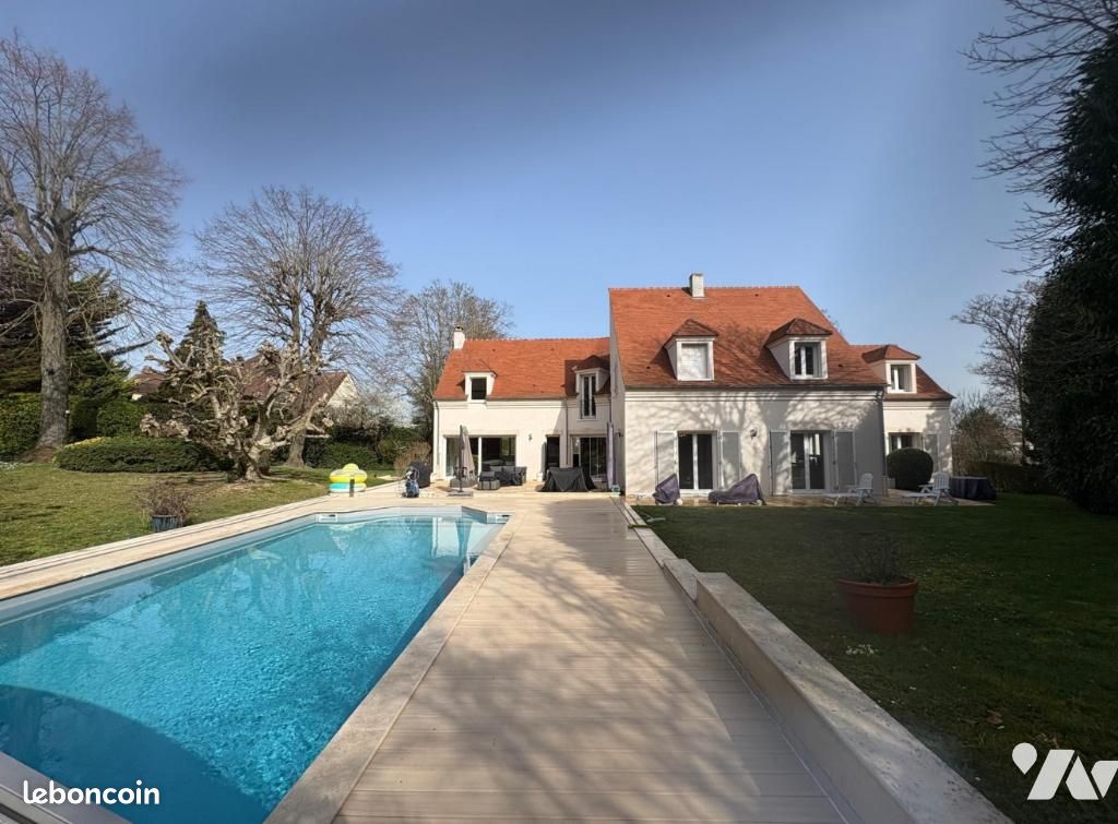Maison 10 pièces 412 m² · à Louveciennes · 412 m² · 2 288 000 €