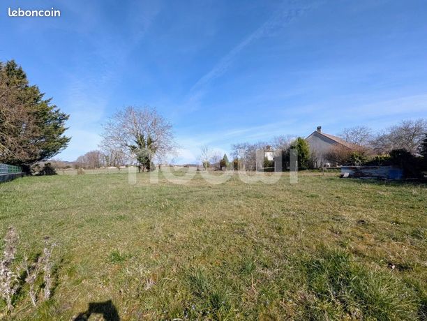 Terrain 720 m² Aigueperse