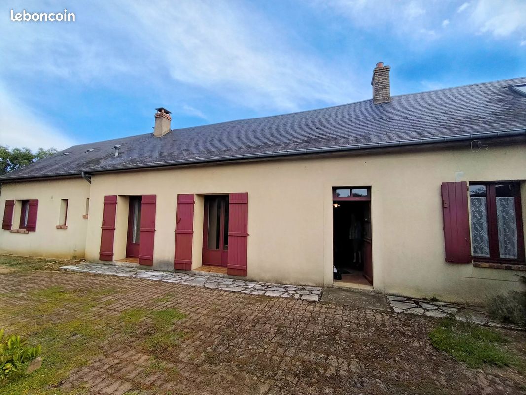 Maison 5 pièces 130 m² · à Parigné-l'Évêque · 130 m² · 170 000 €
