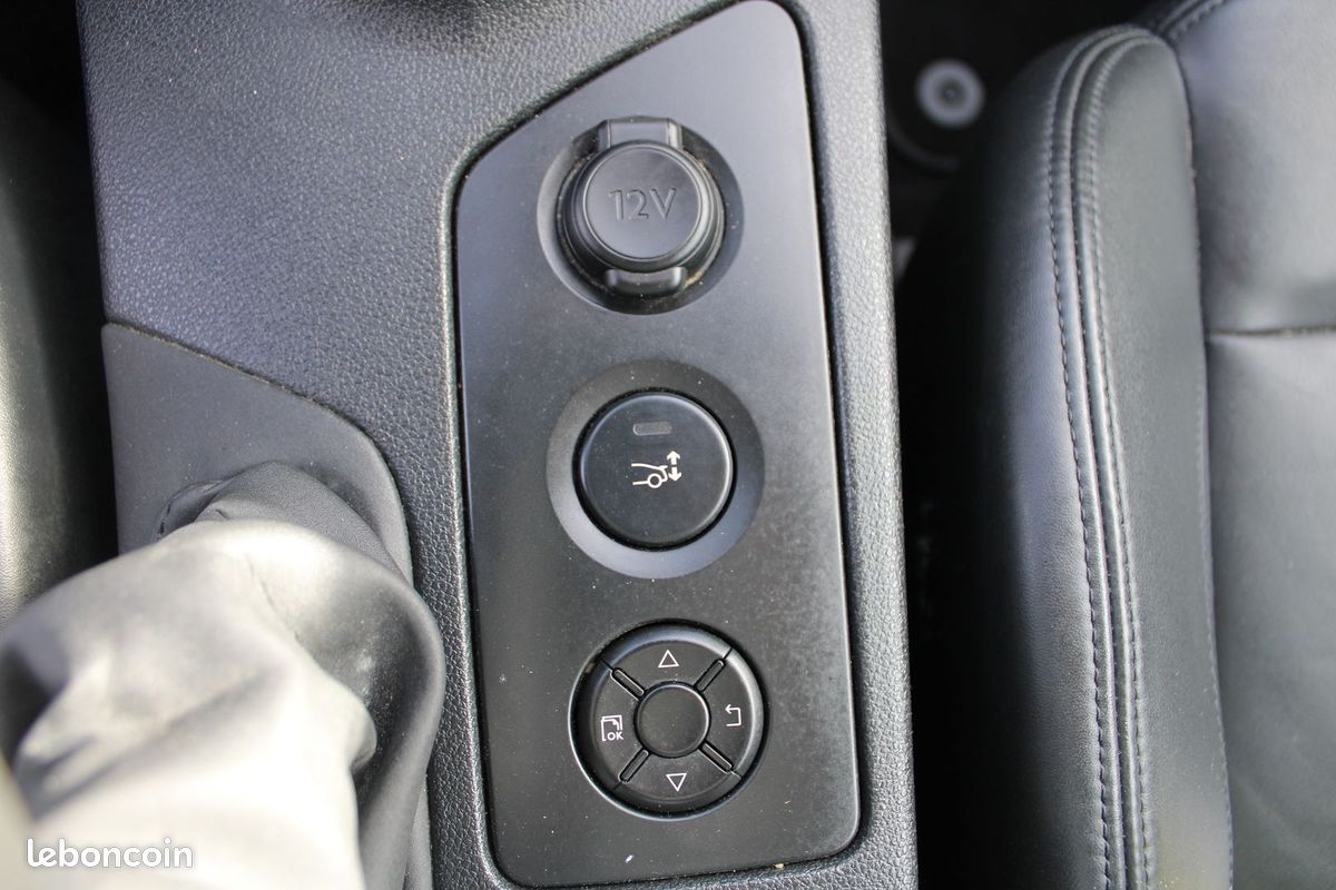 Peugeot RCZ 2L HDI 163 CV DIESEL GPS CUIR ELECT/CHAUFF RÉGULATEUR BLUETOOTH USB ABS LUXE BV6 (image 14)