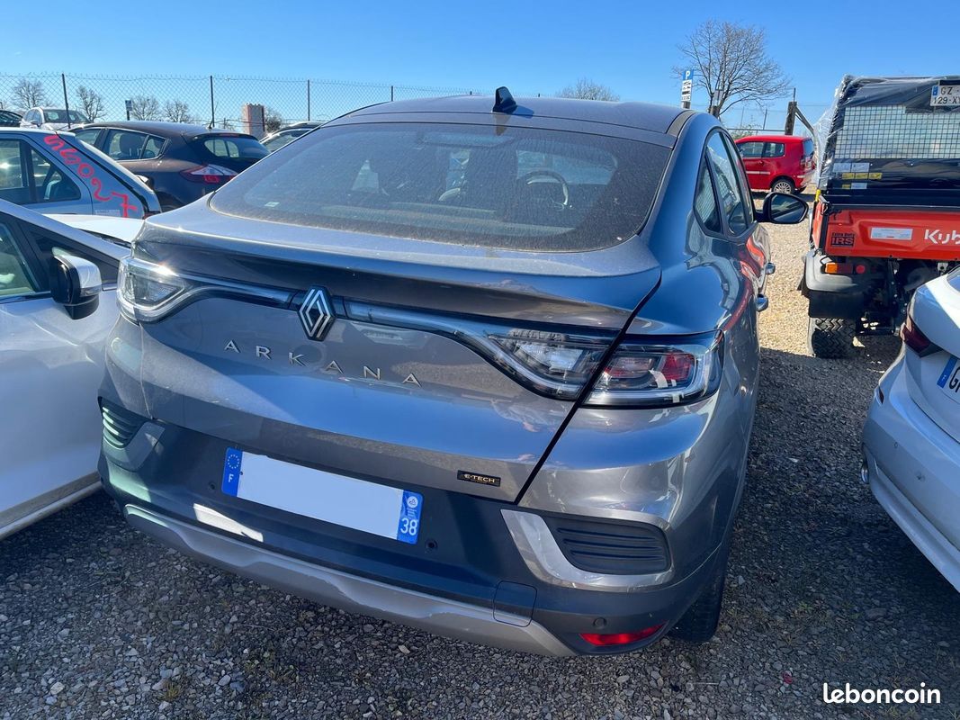 "Accidenté" Renault Arkana 1.6 E-Tech 145 Hybride Auto / GZ194 (image 4)