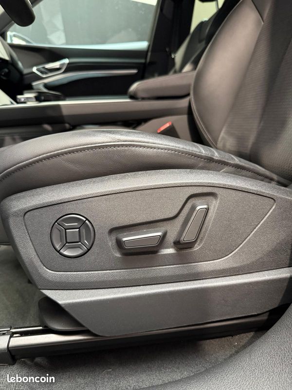 AUDI E-TRON 55 114KWH QUATTRO S LINE SIÈGES ÉLECTRIQUES CHAUFFANTS RÉGULATEUR ADAPTATIF CAMÉRa 360 (image 10)