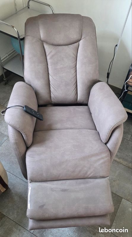 Fauteuil électrique couleur gris taupe (image 2)