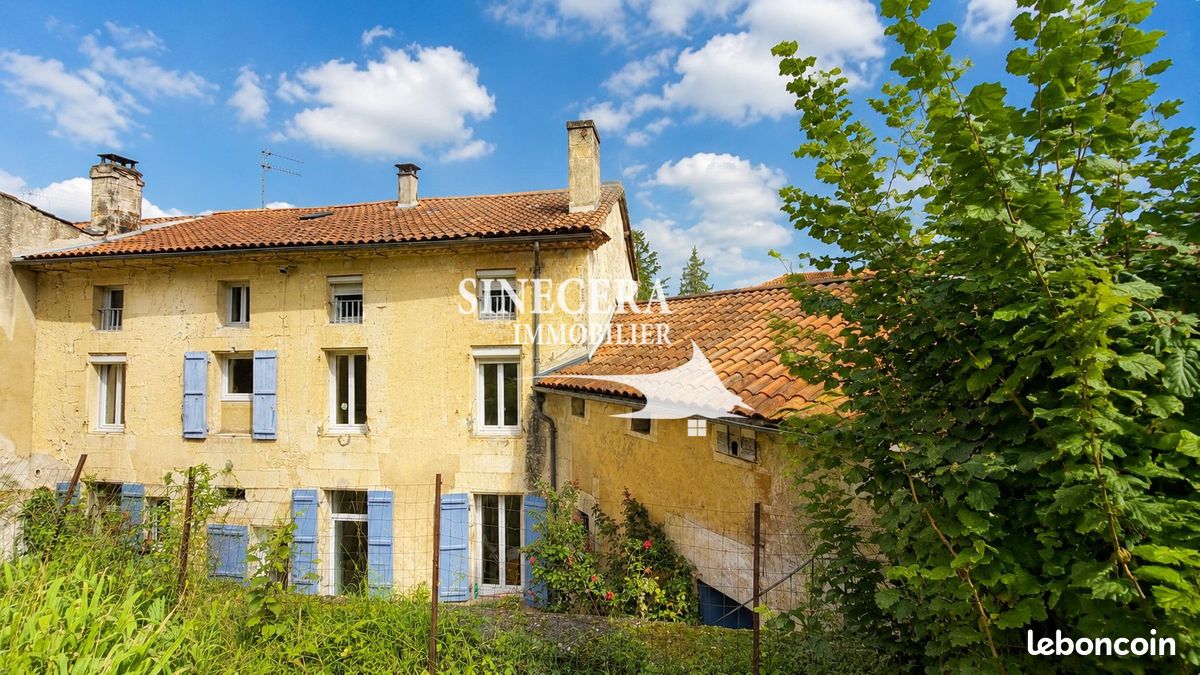 Maison 9 pièces 210 m² · à Ribérac · 210 m² · 191 700 €
