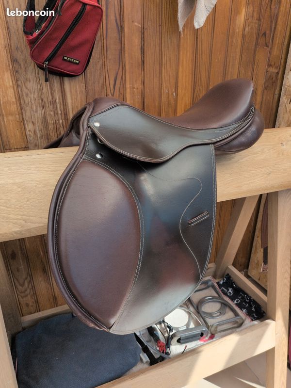 Selle Australienne En Cuir – Taille 16" – Modèle N-67 – Fait Main – Inde