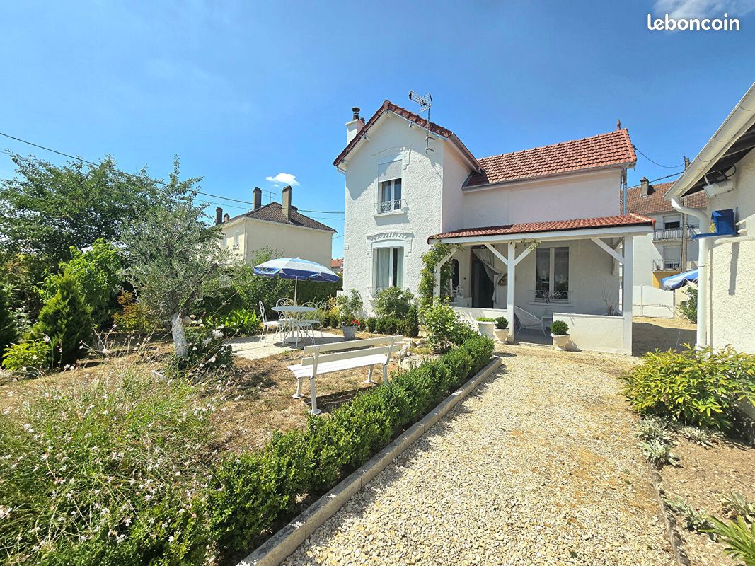 Maison 5 pièces 95 m² · à La Chapelle-Saint-Luc · 95 m² · 259 000 €