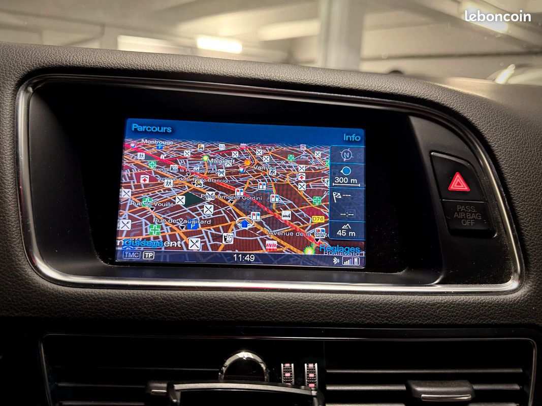 AUDI Q5 2.0 Hybrid 245ch AVUS - 2013 - 135 000 km - BOITE AUTO - INTERIEUR CUIR NAPPA ROUGE - TOIT OUVRANT - CAMERA DE RECUL - GPS - CARPLAY - BATTERIE HYBRIDE NEUVE - SUIVI COMPLET (image 15)