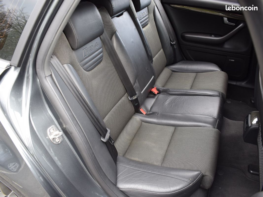 Audi rs4 avant b7 4.2 v8 420cv quattro bvm6 / pack f1 / pack carbone / disques ceramique / systeme bose (image 28)