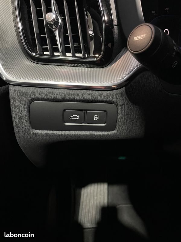 VOLVO XC60 T8 455Ch POLESTAR - 1 ère main - Historique VOLVO - Carplay - Attelage - Marches Pieds (image 18)