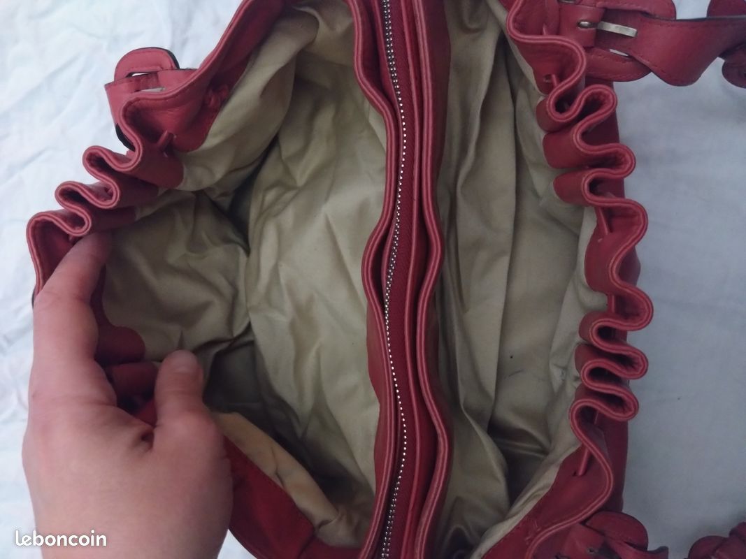 Sac à main bandoulière Le Tanneur « Mathilde » cuir rose rouge , style bowling (image 5)