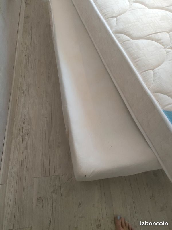 Vends grand lit latex (image 8)