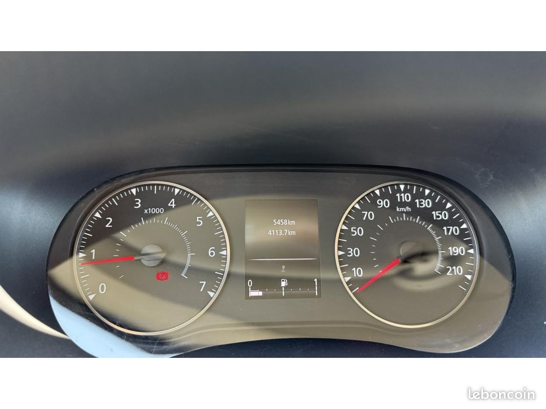 RENAULT MASTER III FG Grand Confort F3500 L2H2 2.3 dCi 135cv Traction 20825,00 EUR HT (image 28)