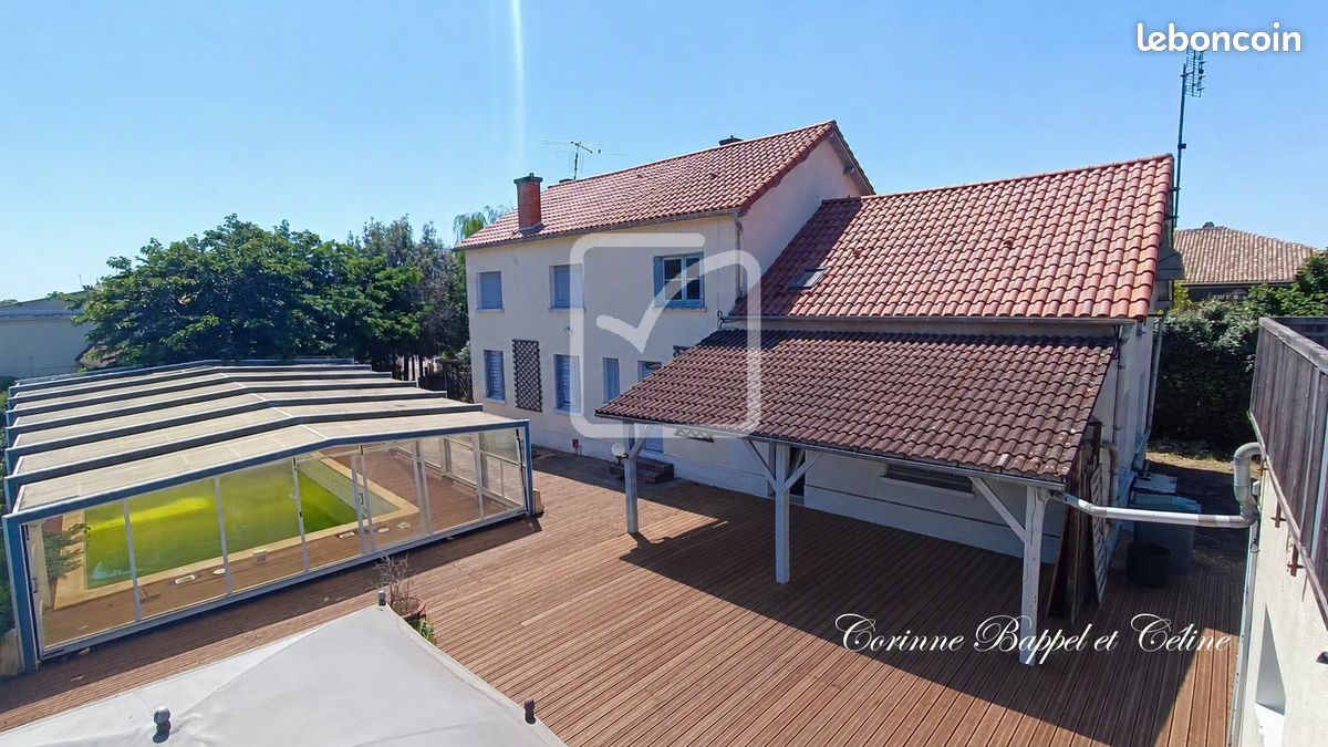 Maison 8 pièces 328 m² · à Sorges Et Ligueux en Périgord · 328 m² · 190 800 €