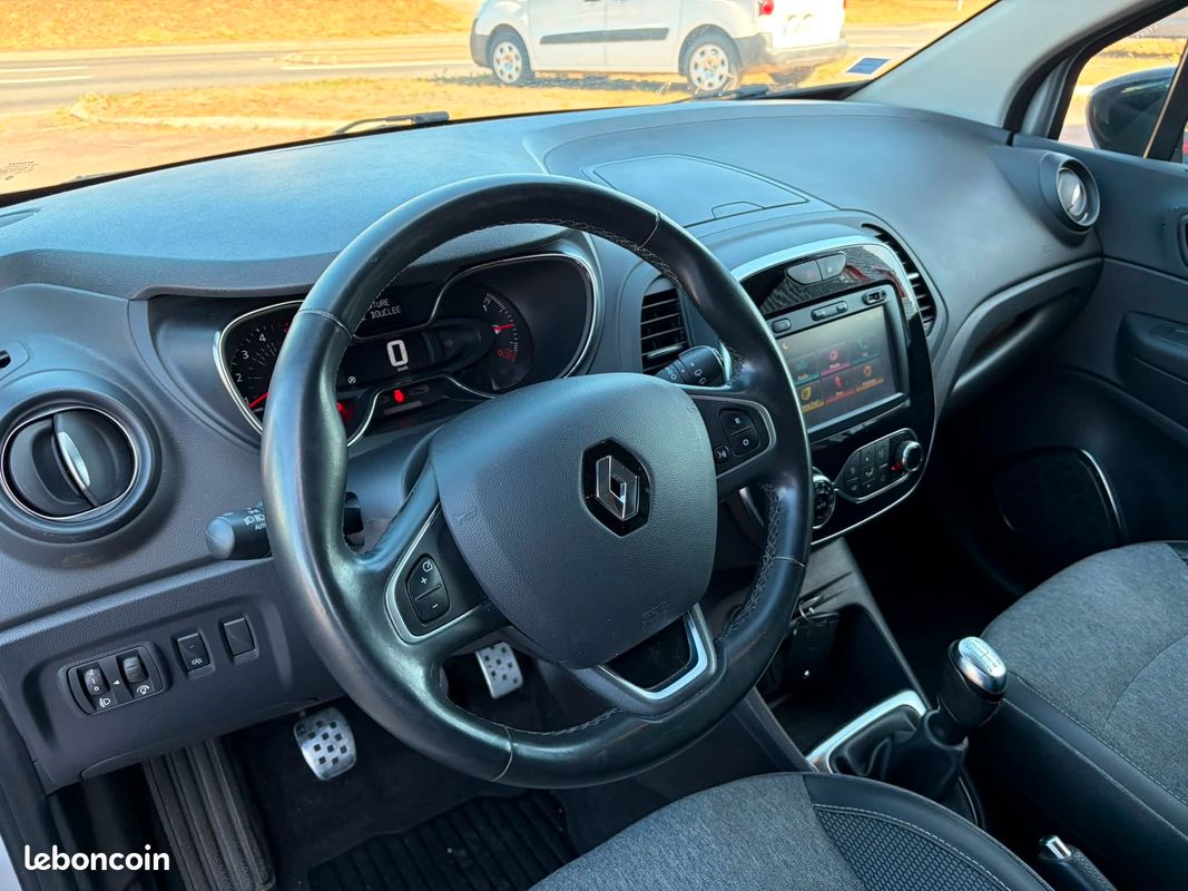 RENAULT Captur dCi 90 Intens (image 4)